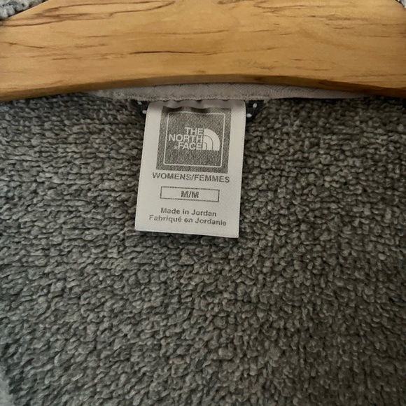 Ladies medium north face quarter zip hoodie - Picture 4 of 5